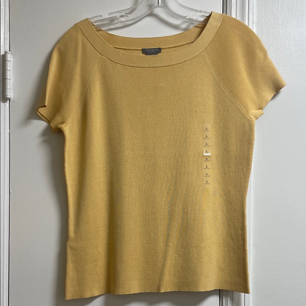 Ann Taylor Mustard Short Sleeve Top